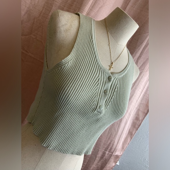 Zara mint green tank Top - Picture 2 of 4